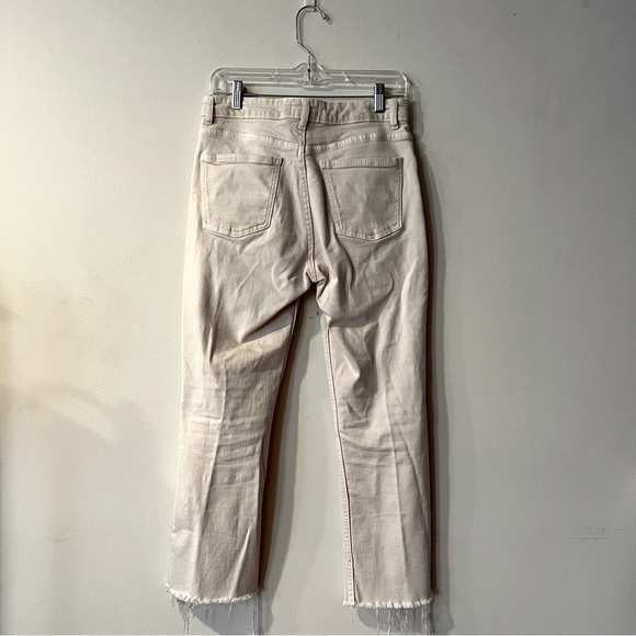 Distressed Jeans - Picture 4 of 6